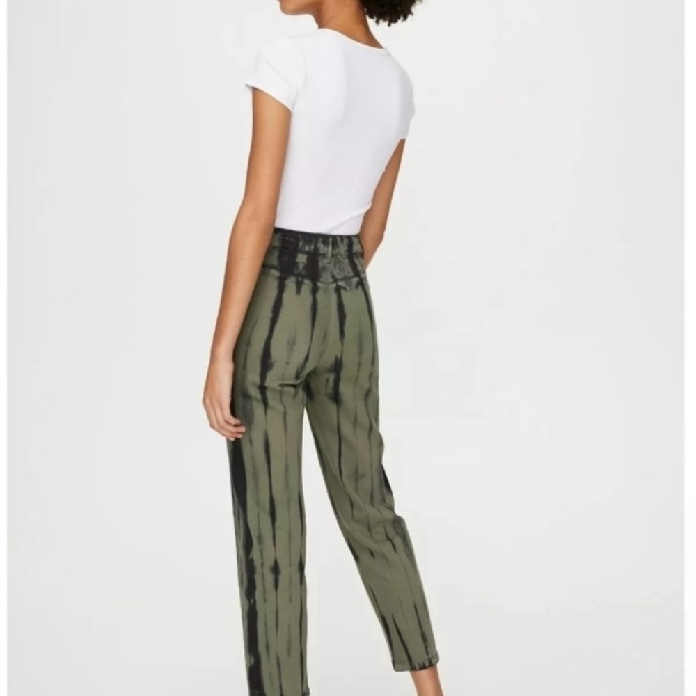 Stylish Green and Black Tie-Dye Women Jeans - Picture 4 of 15